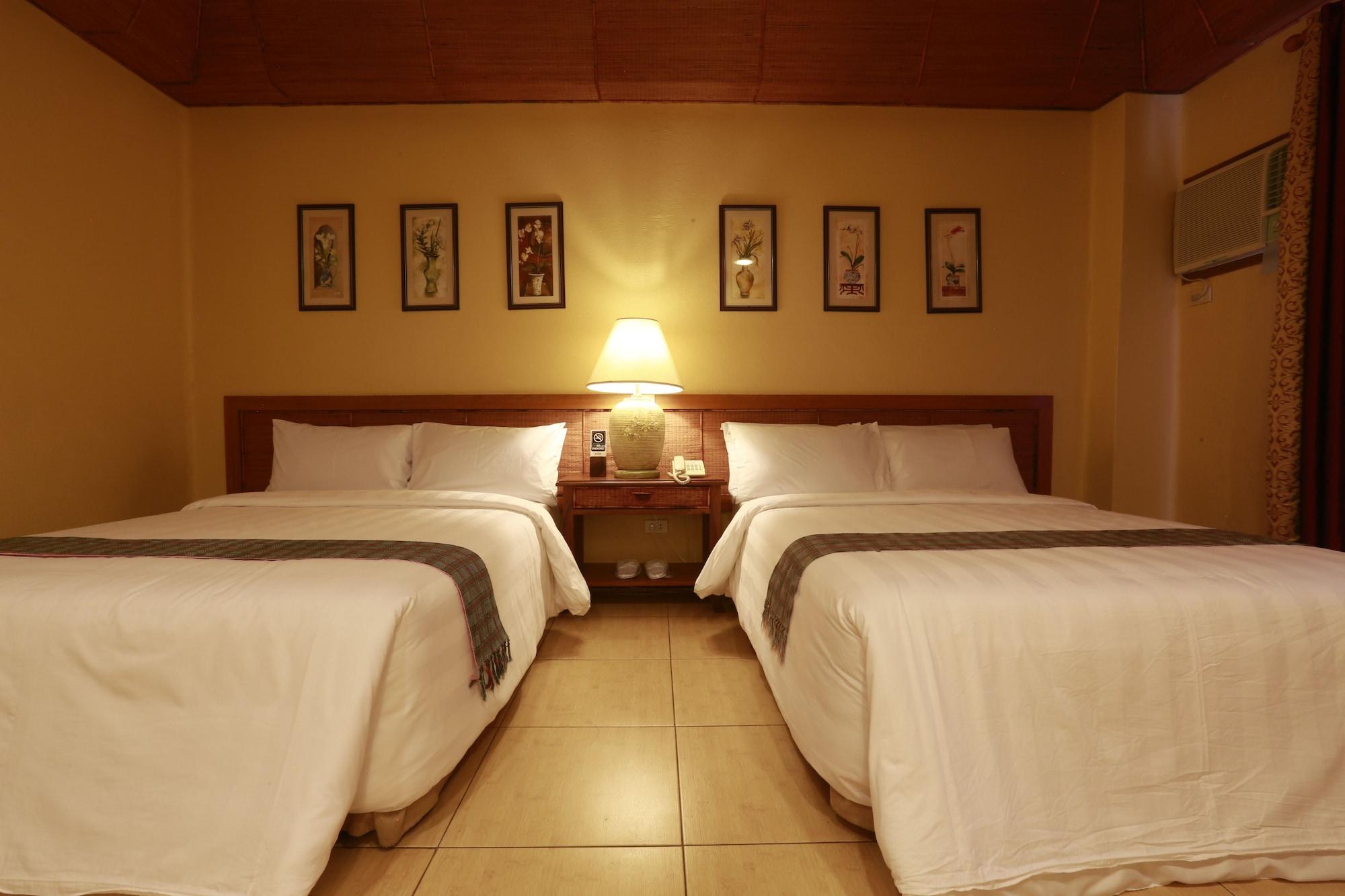 Java Hotel Laoag Exterior photo