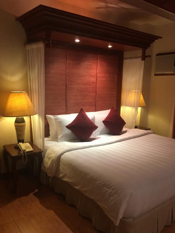 Java Hotel Laoag Exterior photo