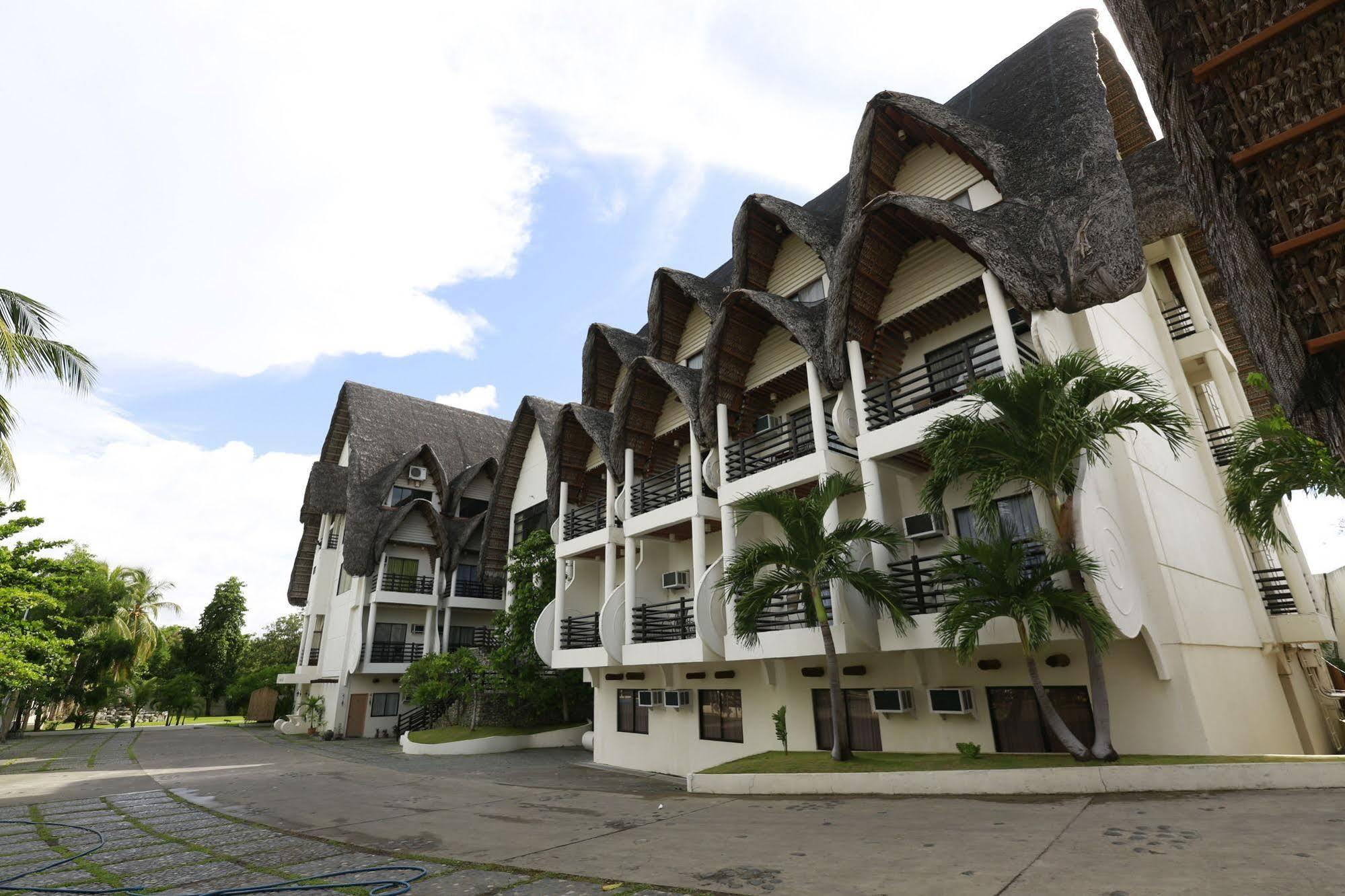 Java Hotel Laoag Exterior photo